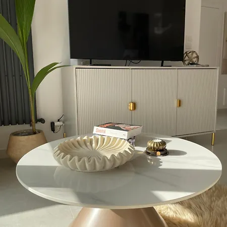 Echo Park Apartment